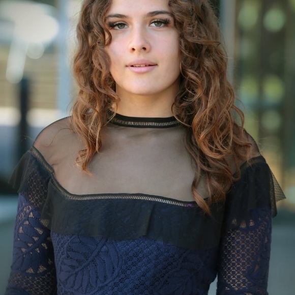 Lucia’s Sarto ♍️ dress navy blue lace black ruffle medium - Picture 12 of 16